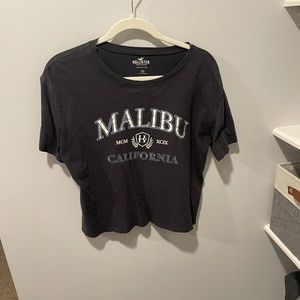 Hollister crop top. size medium navy.